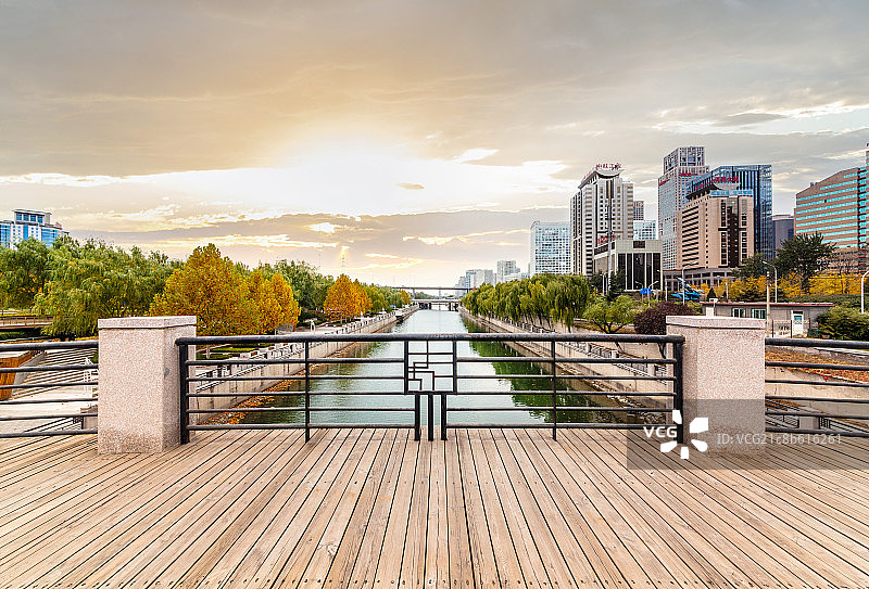 城市木桥图片素材