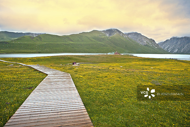 青海省久治县年宝玉则风光图片素材