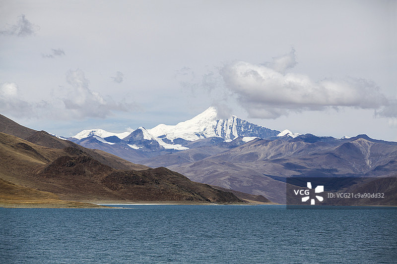 羊卓雍错图片素材