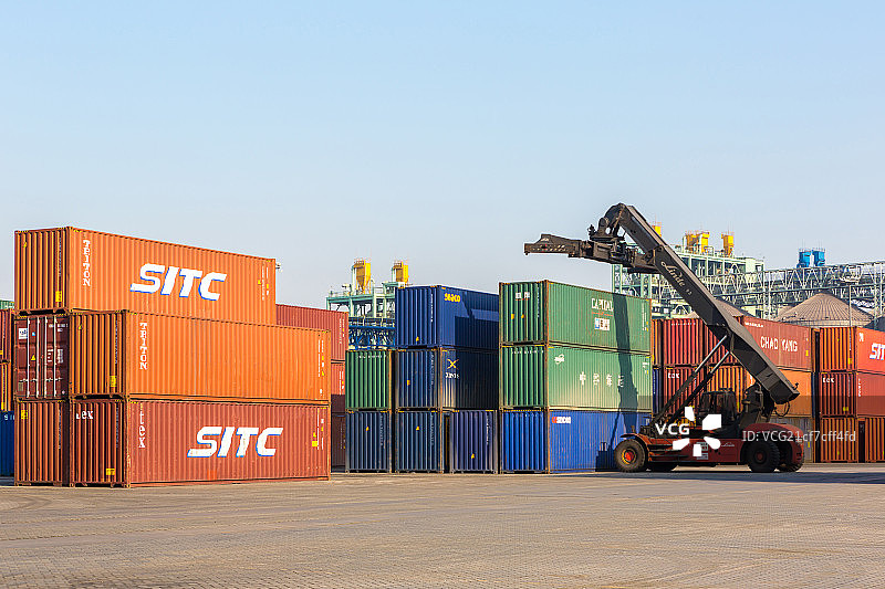 日照港货运码头图片素材