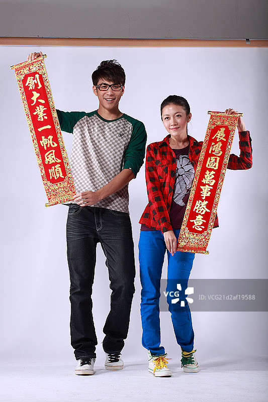 充满活力的情侣图片素材