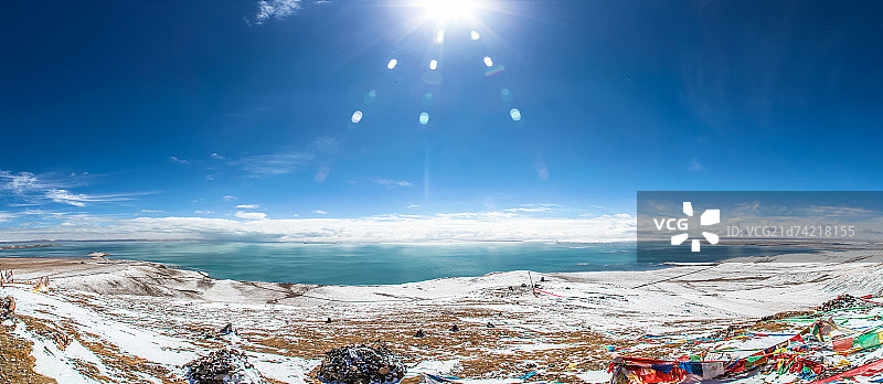 青海玛多县黄河源头扎陵湖图片素材