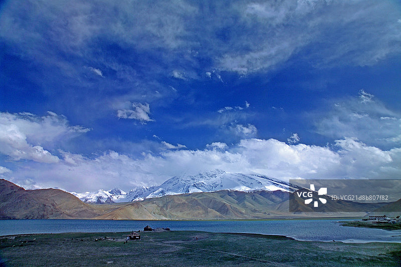 新疆雪山图片素材