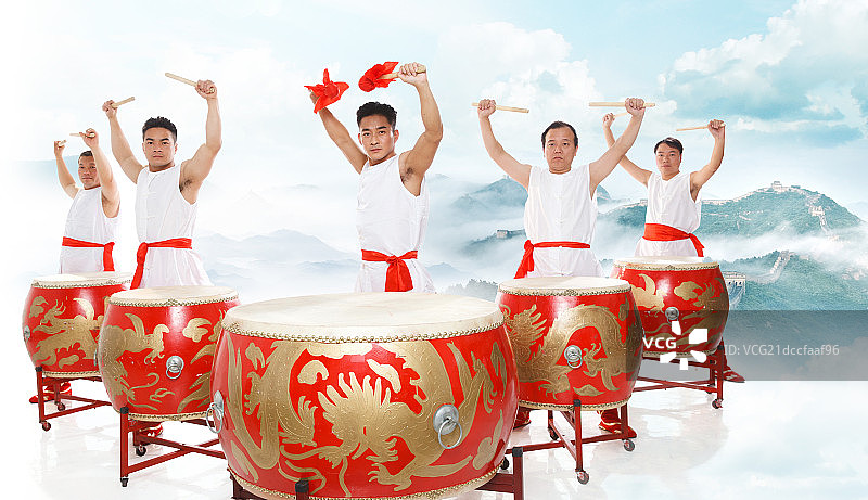 表演者在击鼓图片素材