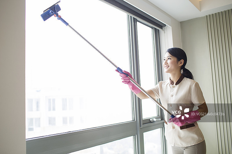 家政服务擦玻璃图片素材