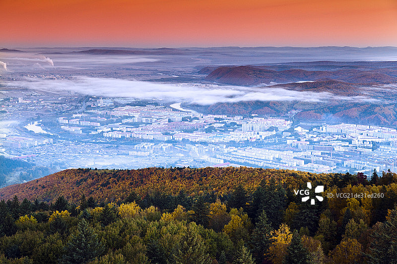 深秋伊春小兴安岭日出图片素材