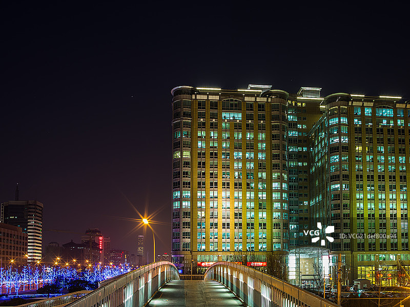 北京东单标志建筑夜景图片素材