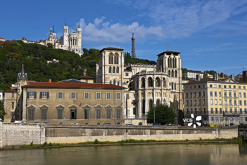 Saint James Church and Notre Dame Basilica in Lyon, Lyon, France图片素材