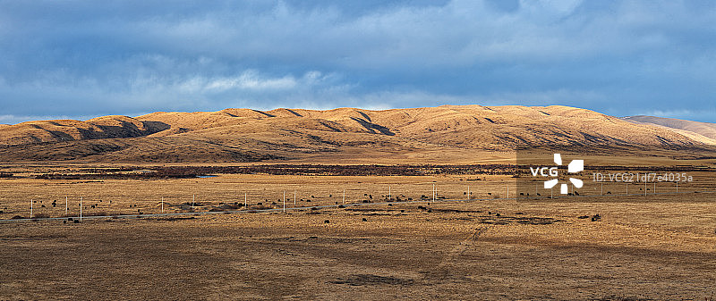 全景雪山夕照图片素材