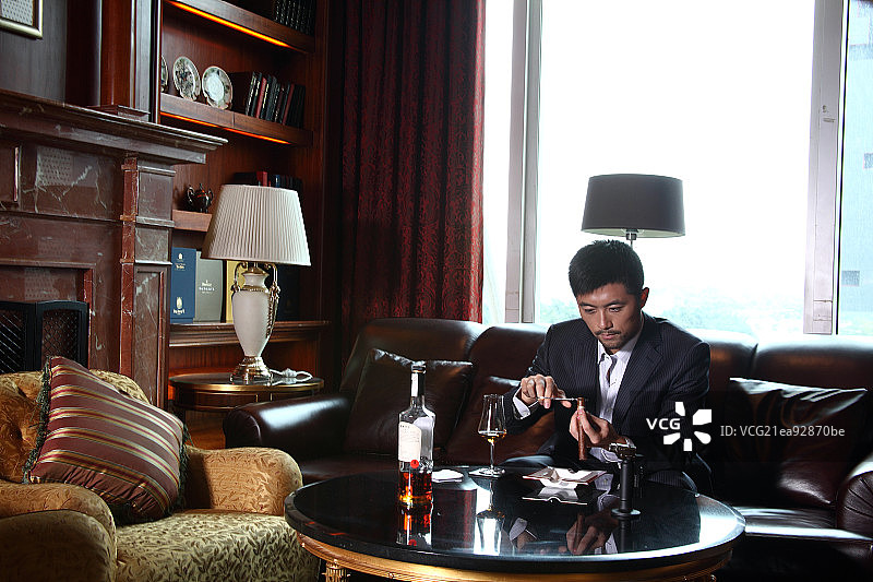 修剪雪茄图片素材