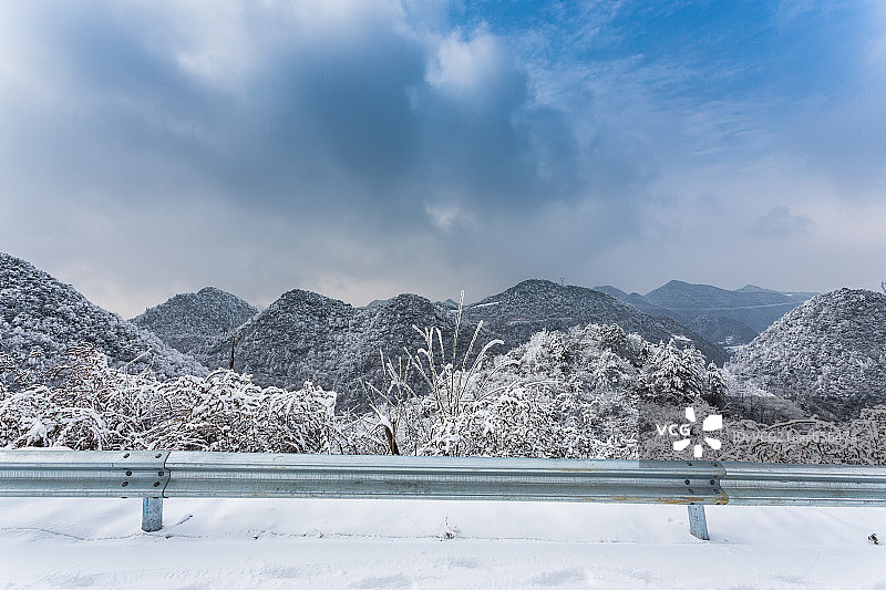 山地雪景图片素材