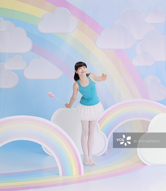 拿着魔法棒的小女孩图片素材