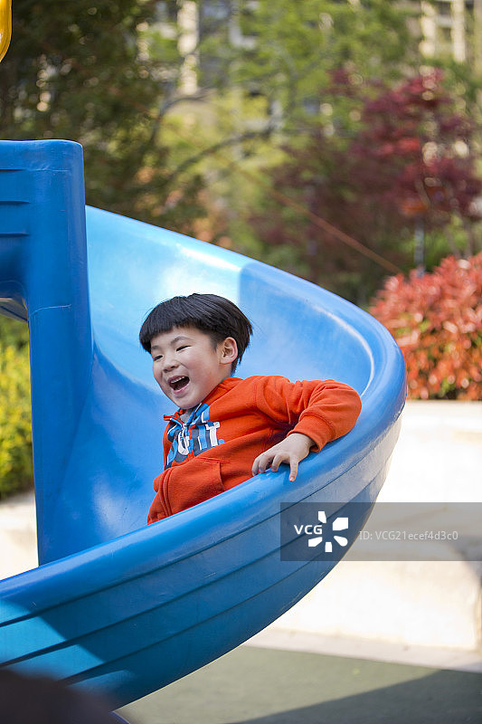 孩子的愉快假期图片素材