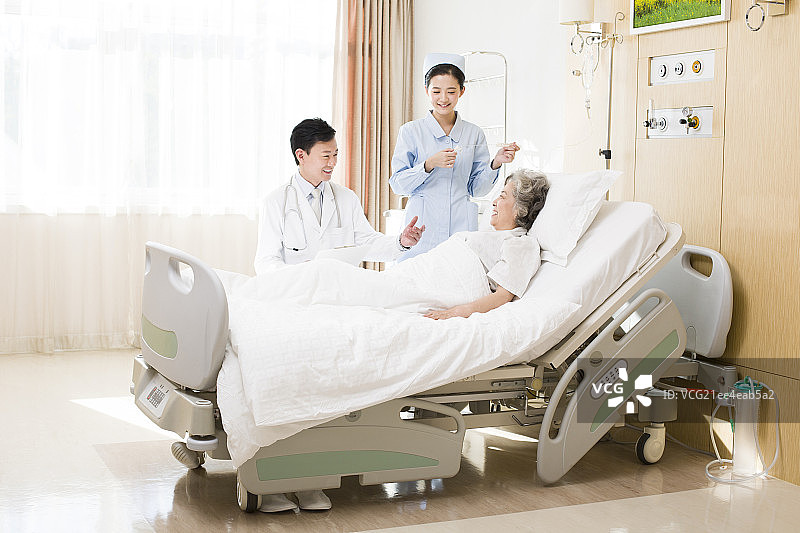 大夫看望病人图片素材