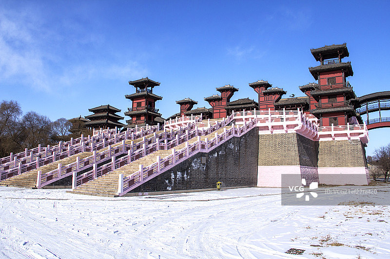 中国涿州影视城的古代建筑铜雀台 涿州影视城 保定图片素材