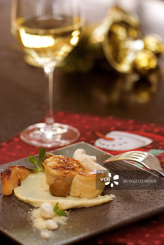 配白葡萄酒的海鲜图片素材