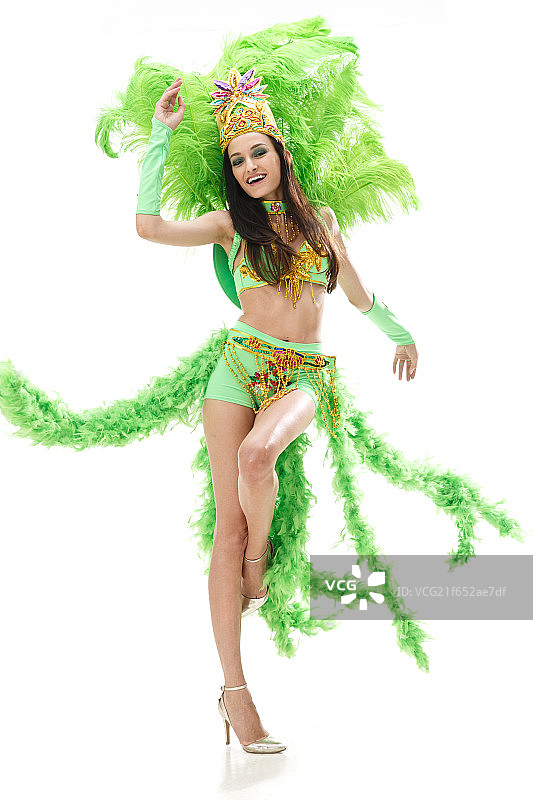 漂亮的桑巴舞者在跳舞图片素材