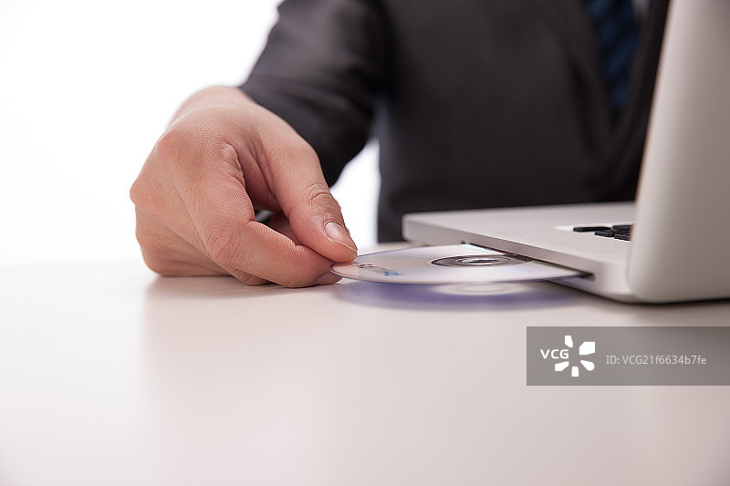 商务人士使用电脑图片素材