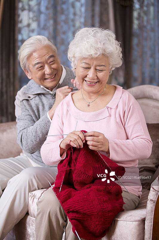 老年夫妇居家生活图片素材