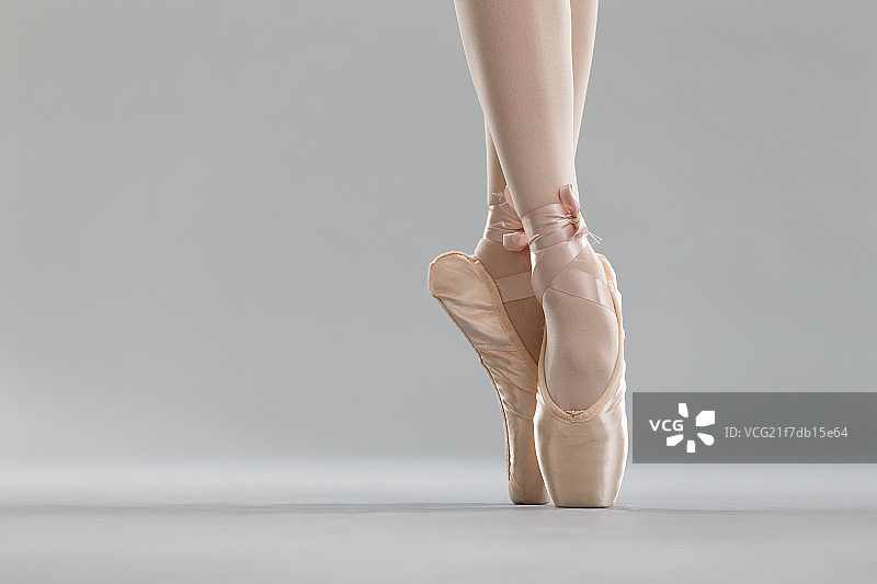 芭蕾舞者在跳舞图片素材