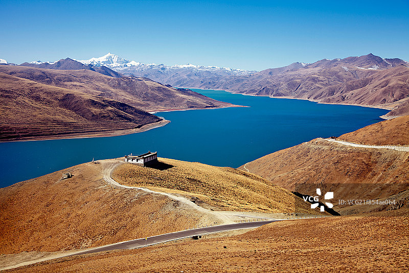 西藏圣湖羊卓雍错湖图片素材