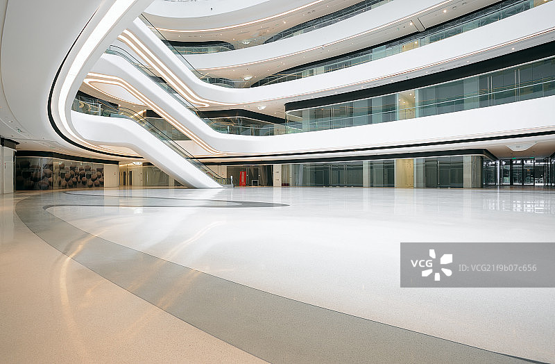 北京地标建筑银河SOHO购物中心豪华大厅图片素材