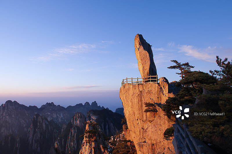 黄山飞来石风景图片素材
