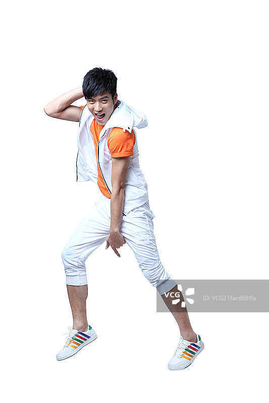 跳跃的年轻男人图片素材