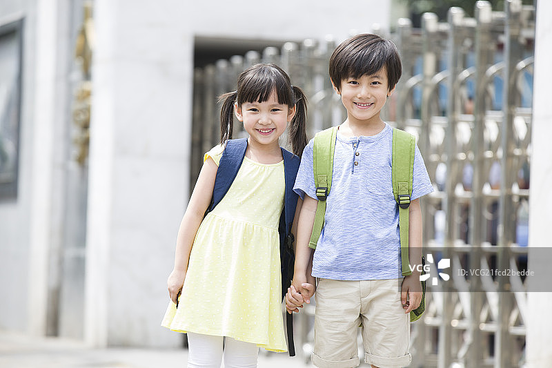 可爱的小学生图片素材