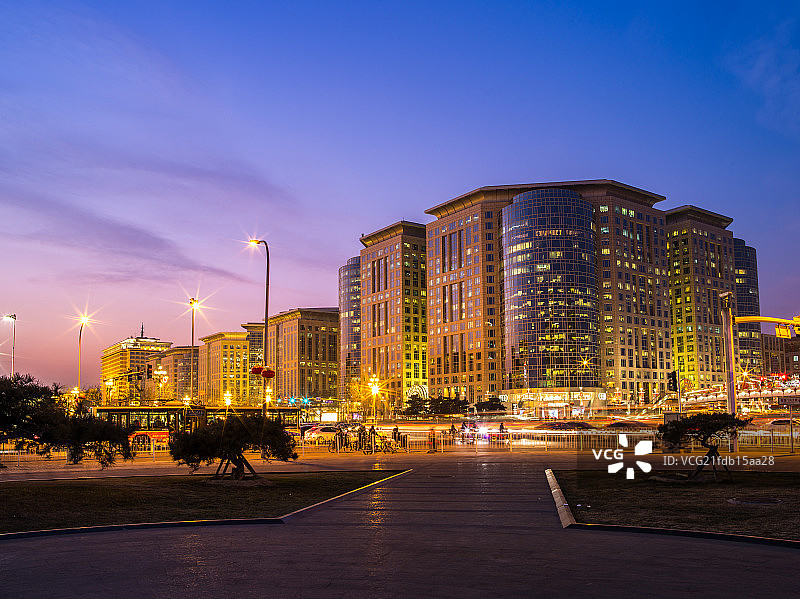 北京东单东方新天地夜景图片素材