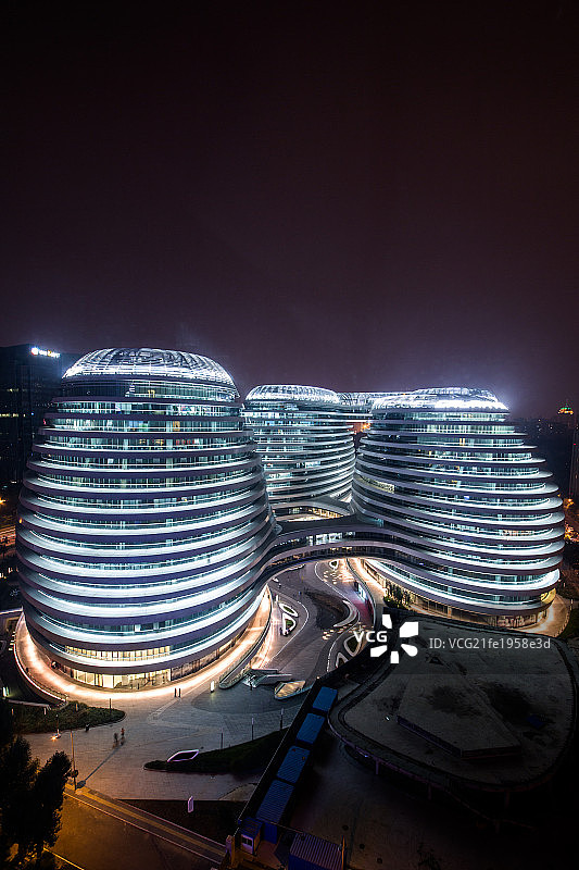 银河SOHO夜景图片素材