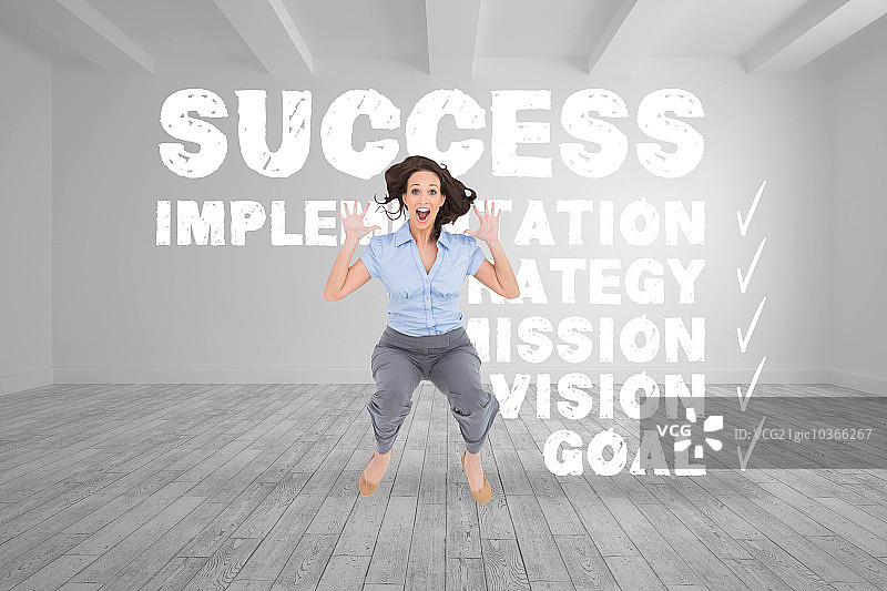 快乐优雅的商务女性玩乐的合成图像图片素材