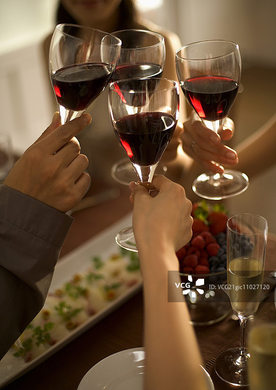 用红酒祝酒图片素材