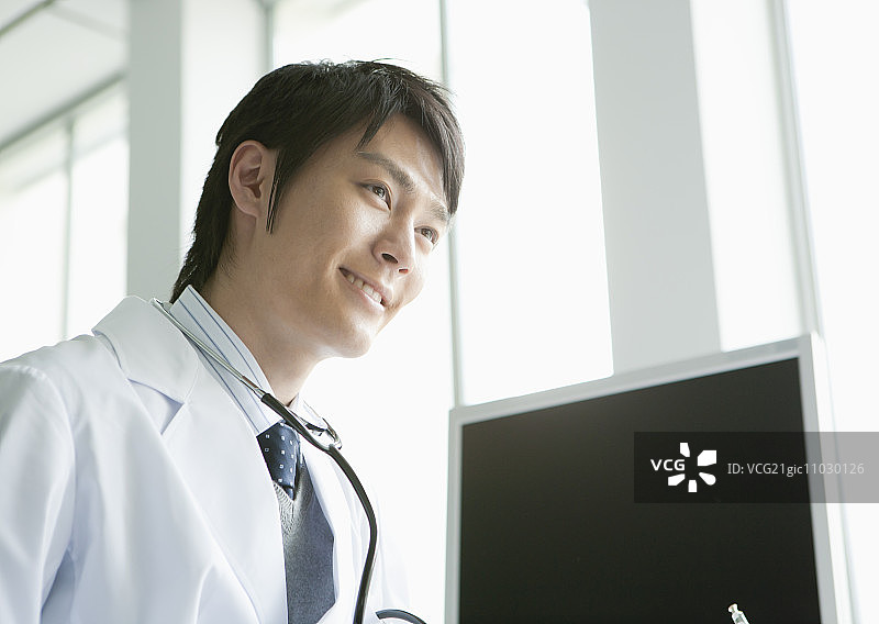 微笑的医生图片素材