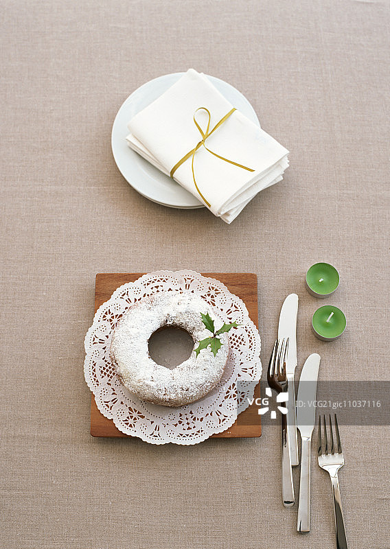 圣诞节的雾凇蛋糕图片素材