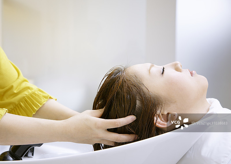 头部按摩图片素材