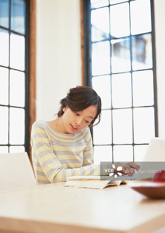 个人电脑的场景图片素材