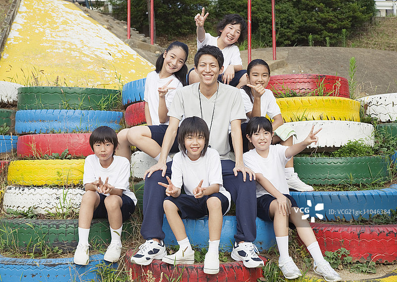 小学生和老师图片素材