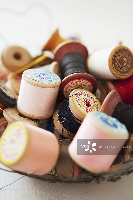 老旧木质线轴图片素材