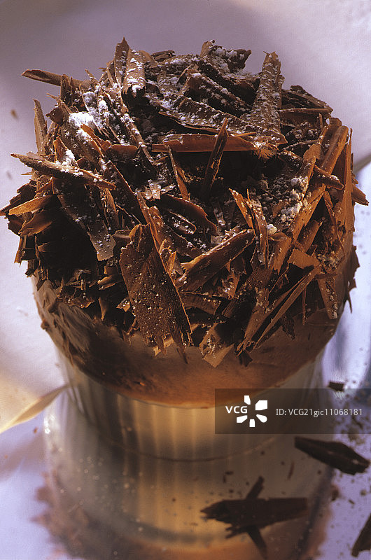 巧克力舒芙蕾配巧克力卷图片素材