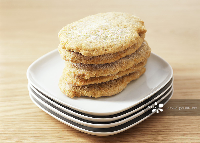 解冻中的冷冻肉片图片素材