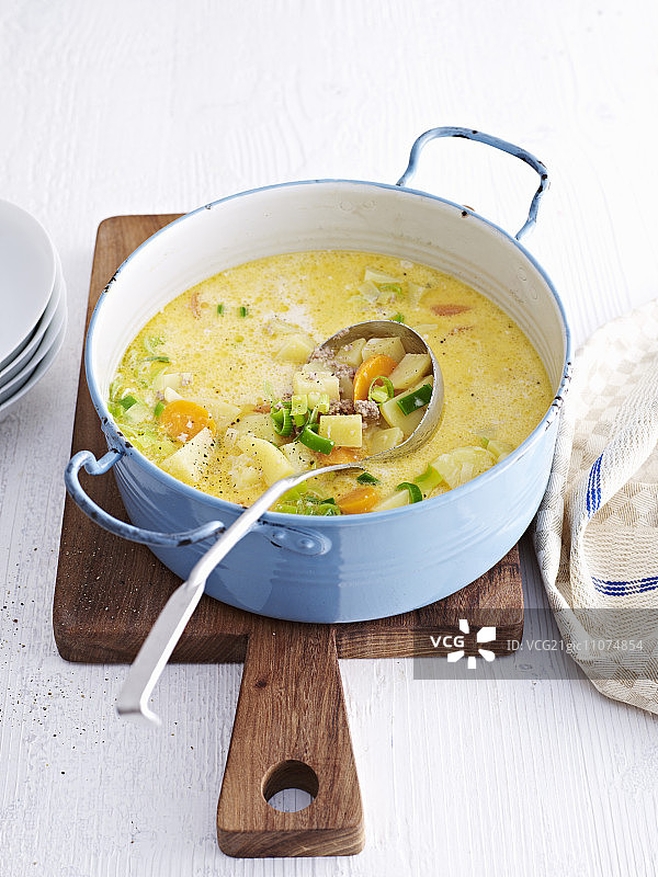 土豆胡萝卜汤图片素材