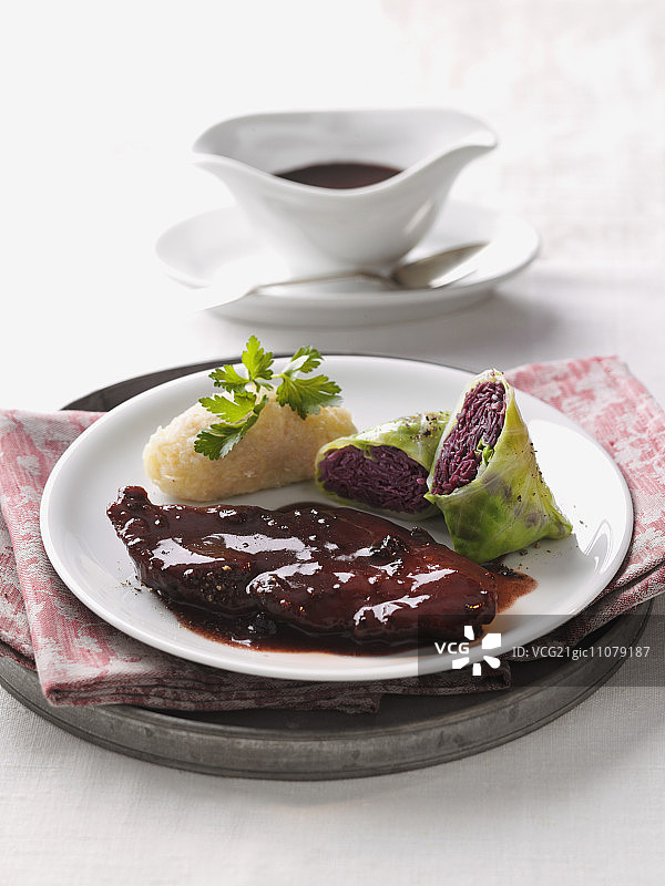 卷心菜卷烤牛肉图片素材