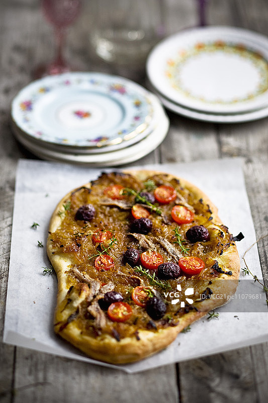 洋葱沙丁鱼馅饼图片素材