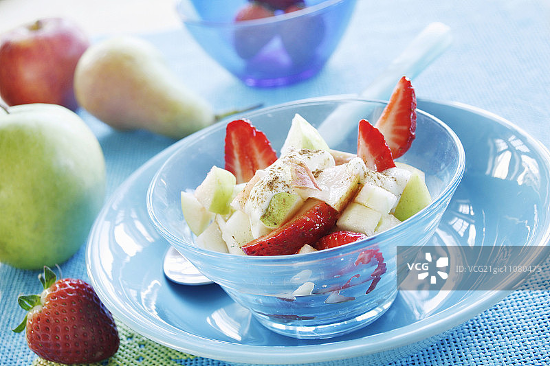 酸奶酱水果沙拉图片素材