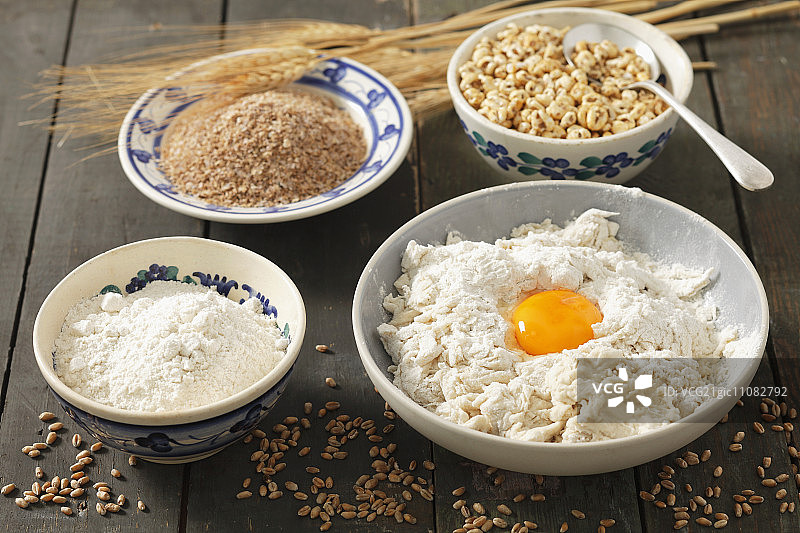 小麦、麸皮、面粉、面团、膨化麦仁图片素材