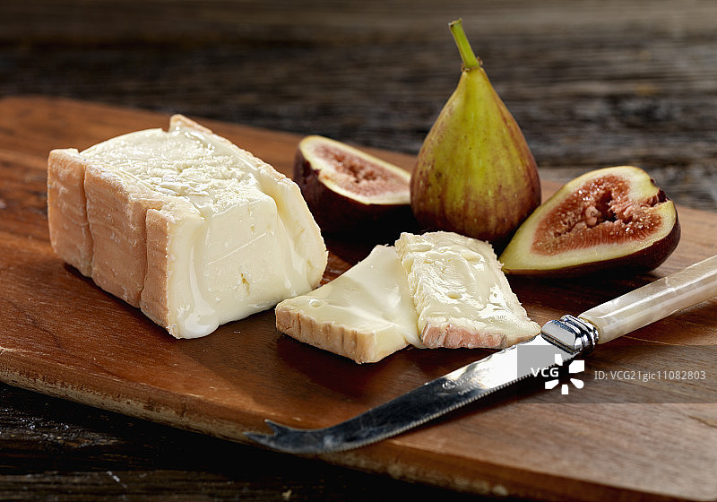 塔雷吉欧奶酪配无花果图片素材