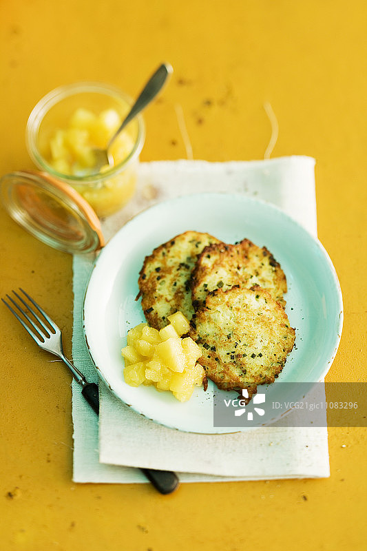 苹果蜜饯炸土豆饼图片素材