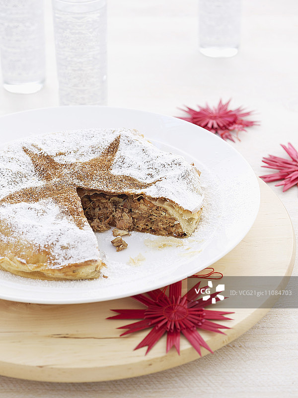 鸡肉摩洛哥馅饼（圣诞主题）图片素材