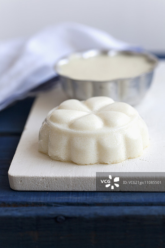 奶油粗麦布丁图片素材